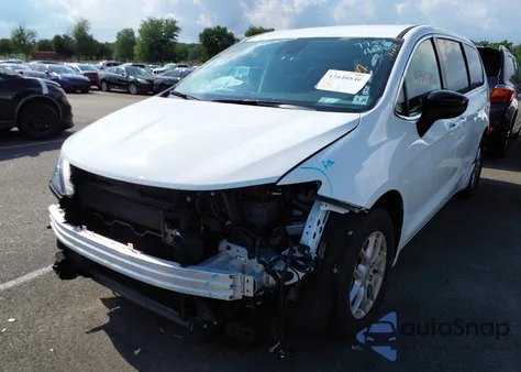 2024 Chrysler Voyager Lx из США, поврежденный, VIN 2C4RC1CG6RR150890